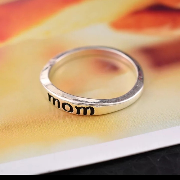 Ring - Picture 3 of 3